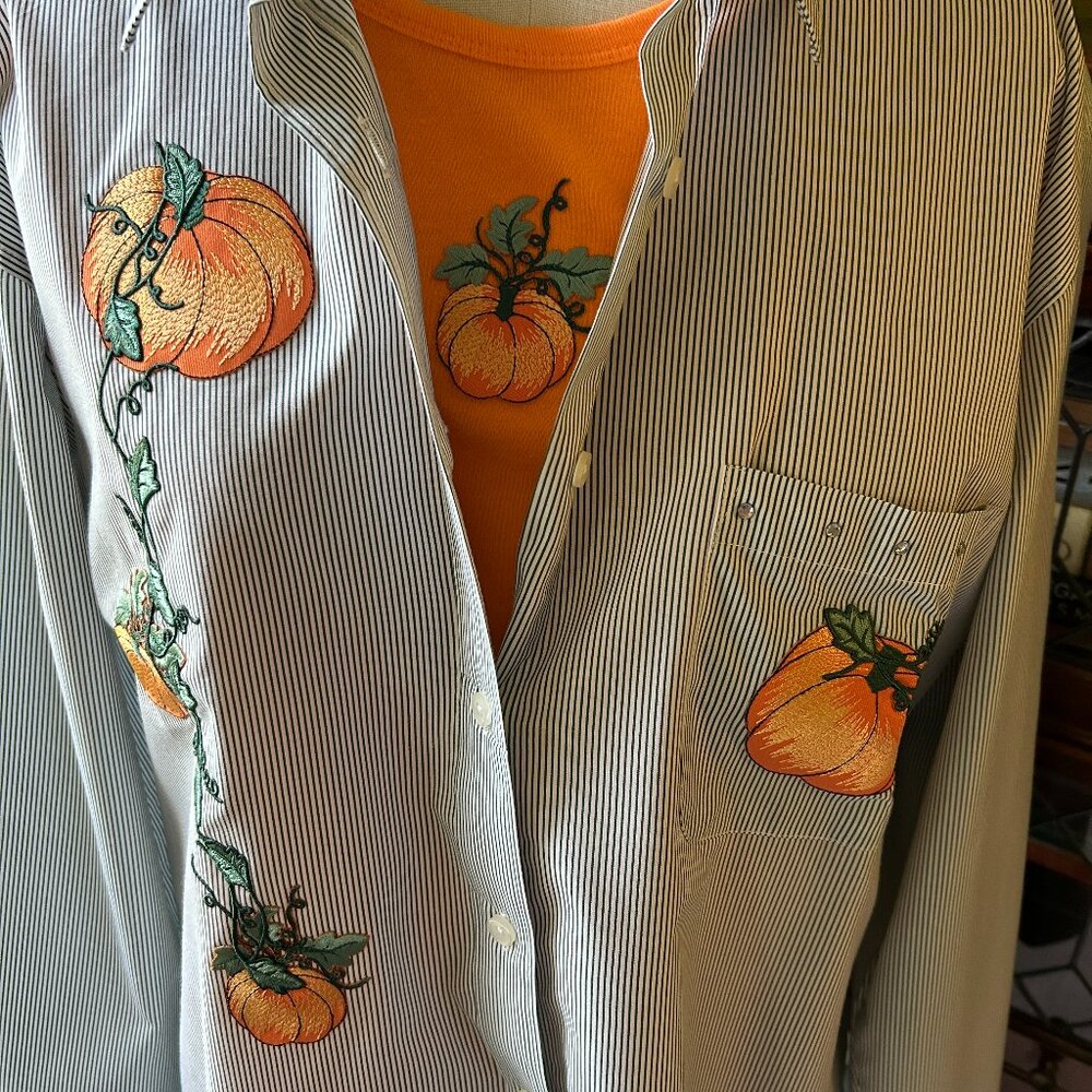 Las Olas Classic Button Down Pinstripe Blouse w/Pumpkin (NWOT) - Picture 6 of 7